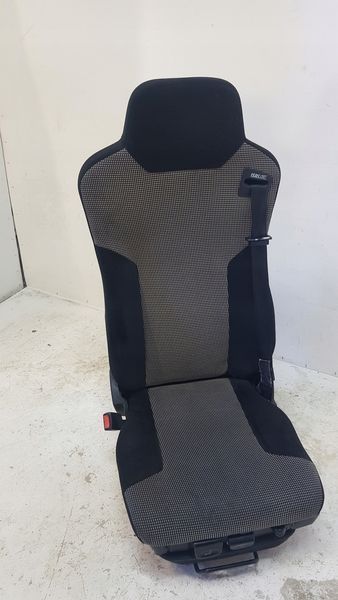 Чехлы на сиденья MAN TGX Евро 6 2012-2017 1+1 (красный) Nika NIKA-2534625703 фото