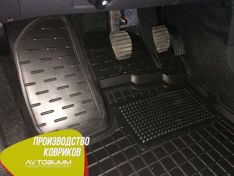 Гумові авто килимки в салон Renault Sandero 2013- Автогум (Avto-Gumm) захисні з бортиками 11293 фото