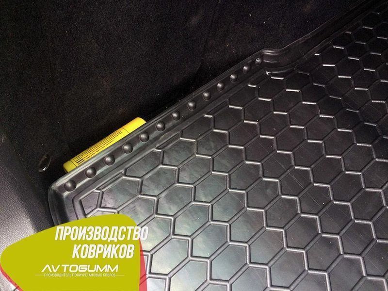 Килимок у багажник Volkswagen Golf 6 2009 &mdash; Universal Автогум (Avto-Gumm) 11818 фото